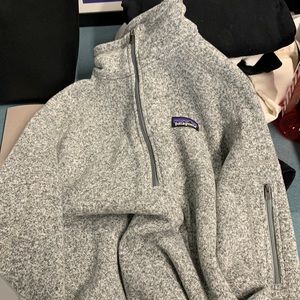 Womens Gray quarter zip Patagonia fleece jacket